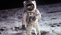 Mond-Zahnbürste von Buzz Aldrin kommt unter den Hammer