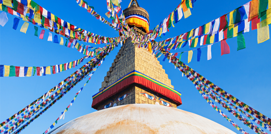 DESOCA hilft Nepalesen beim Zähneputzen