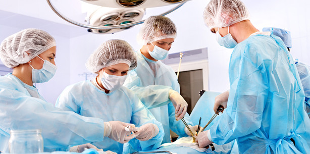 Gewinnmaschine OP-Saal: Mediziner warnen vor sich selbst