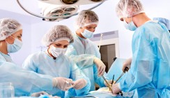 Gewinnmaschine OP-Saal: Mediziner warnen vor sich selbst