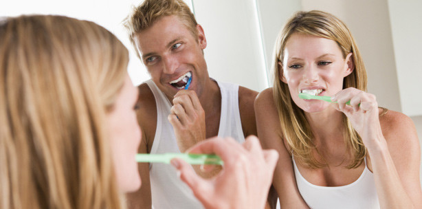 Manuell vs. elektrisch: Zahnbürsten im Praxistest