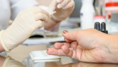 Parodontitis: Behandlung beeinflusst Blutzucker nicht