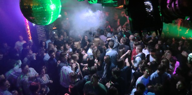 Gelungene IDS-Party der jungen Zahnmediziner