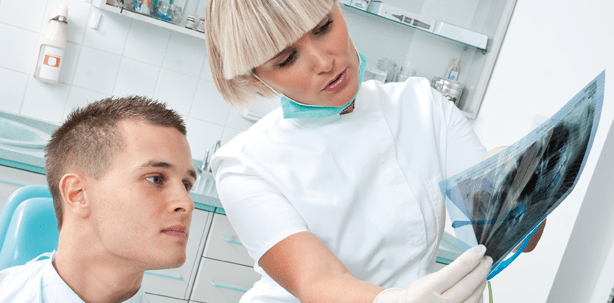 Knochenentnahme: Aufklärungspflicht über Alternativen