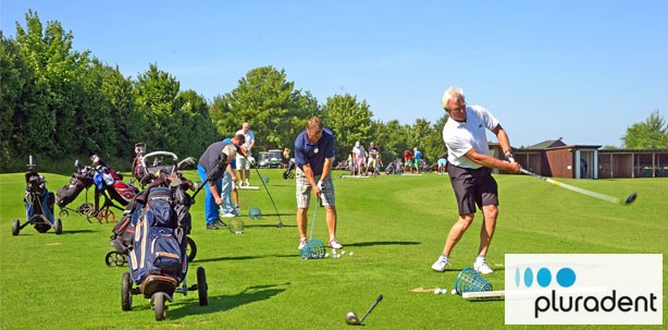 Sommer, Sonne, Stimmung: Die Pluradent Golf Challenge 2014