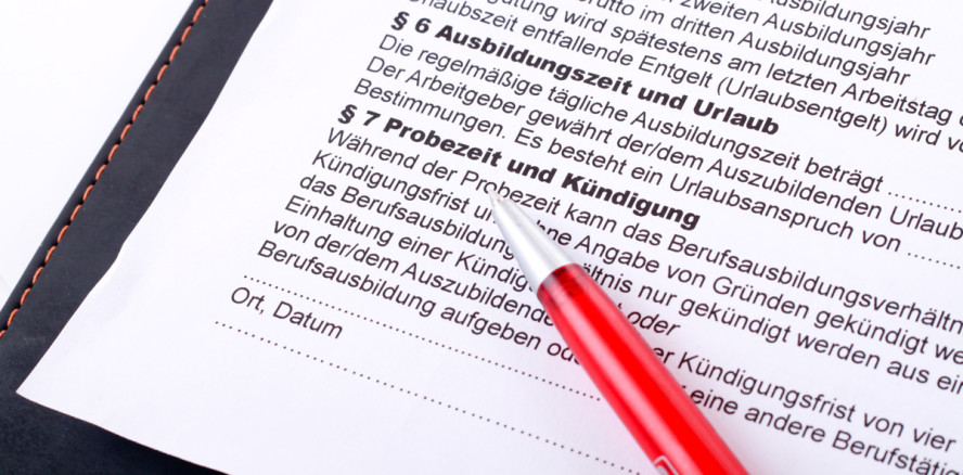 Ausbildungsvertrag endet automatisch mit bestandener letzter Prüfung