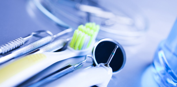 Prophylaxebehandlung zum lebenslangen Erhalt der Zähne