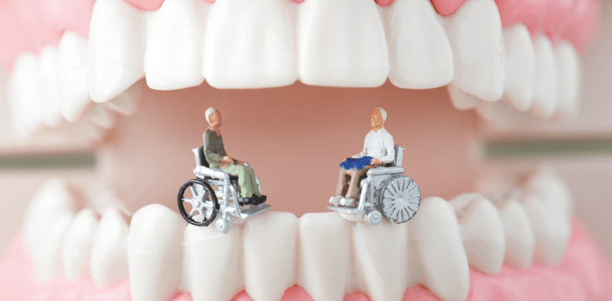 Mundgesundheit bei Älteren: „Wir müssen endlich handeln!“