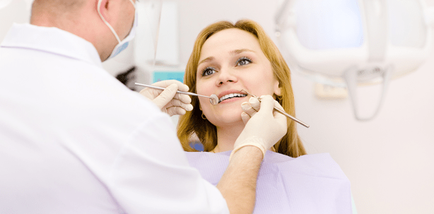 Bei Kinderwunsch noch vor der Schwangerschaft zum Zahncheck