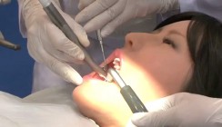 Roboter imitiert Zahnarzt-Patienten