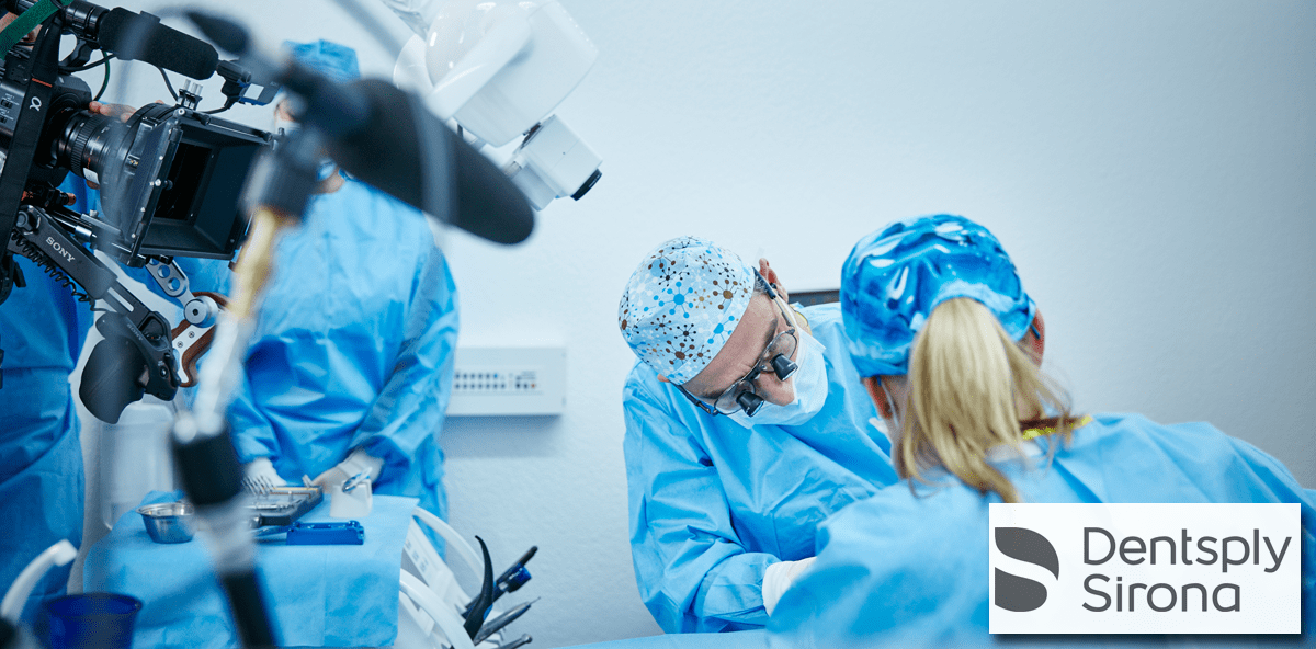 Integrierte Prozesse hautnah: Dentsply Sirona Live-Implantation