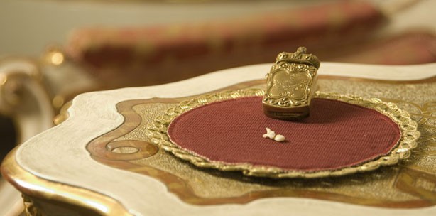Sisi Museum zeigt Milchzahn der Kaiserin