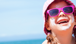 Hautkrebs-Vorsorge fängt im Kindesalter an