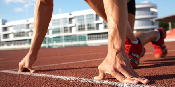 Sportlicher Wettkampf unter atlantischem Himmel