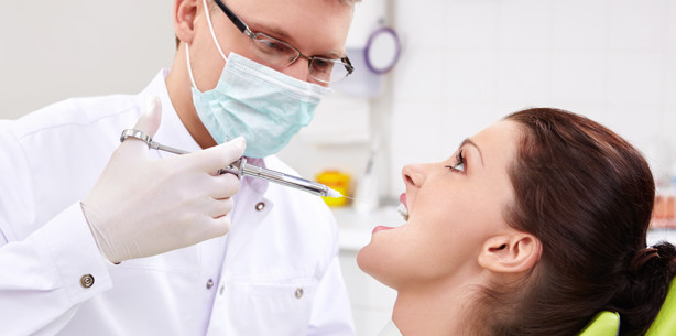 Angst vor der Spritze: Wegschauen hilft