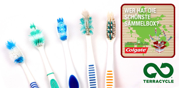 Alte Zahnbürsten gegen grünen Garten tauschen