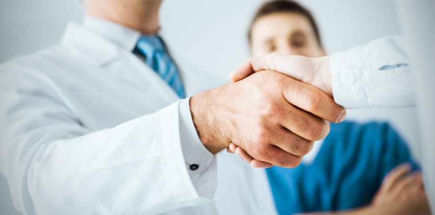 Übergabe der Zahnarztpraxis an Familienmitglieder