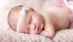 Überraschung mit Biss – Baby kommt mit Zähnen auf die Welt