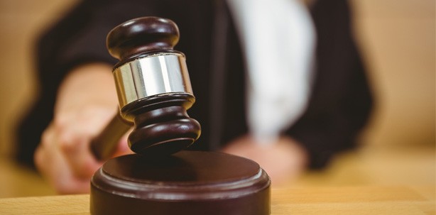 Urteil: Schon bei Straftatverdacht können Lehrlinge entlassen werden
