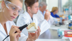 Gemeinsam erfolgreicher: Zahnärzte und Zahntechniker