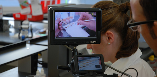 Zahnersatz mal anders – Liaison von Popsong und Image-Film