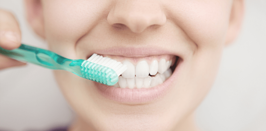 Zahnbürste alle drei Monate auswechseln