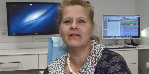 Silvia Wollny erhielt feste dritte Zähne an einem Tag