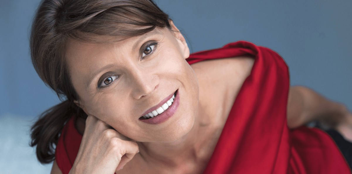 Wechseljahre der Frau: Zähne und Mund im hormonellen Stress