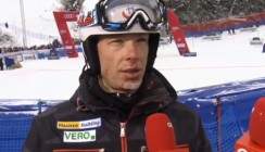 Österreichische Skilegende Thomas Sykora schlägt sich Zahn aus