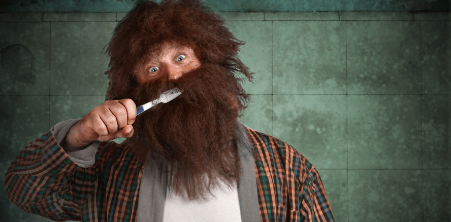 Mit Zahnbürste für mehr Volumen sorgen: Funktioniert der Haartrick?