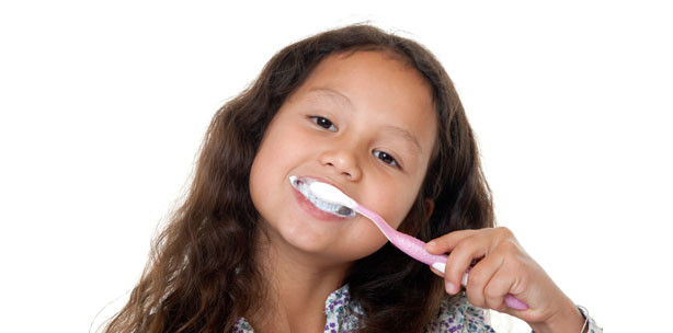 Normale Zahnpasta erst für Kinder ab sechs Jahren geeignet