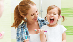 Ausspucken nach dem Zähneputzen reicht