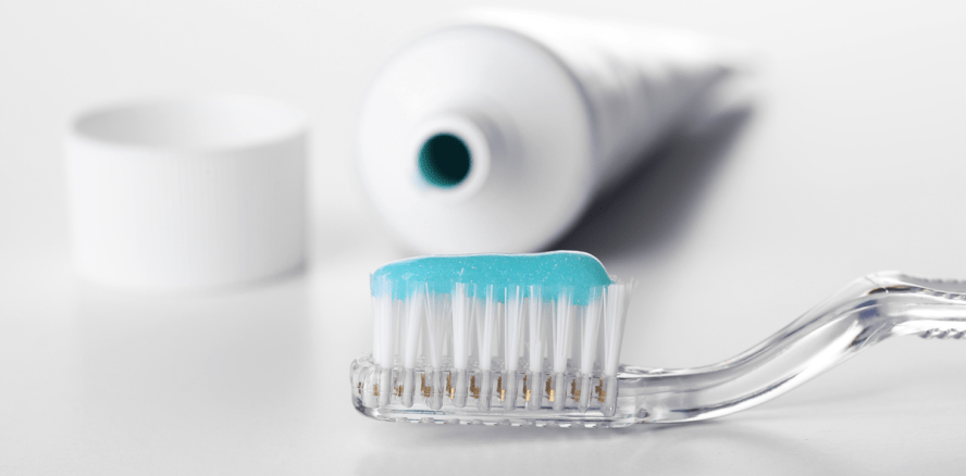 Neuartige Zahnpasta bekämpft Komplizen von S. mutans