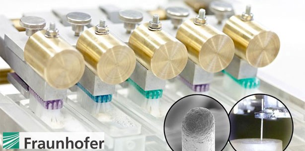 Zahnputzmaschine testet Abrasionsverhalten von Zahnpasten