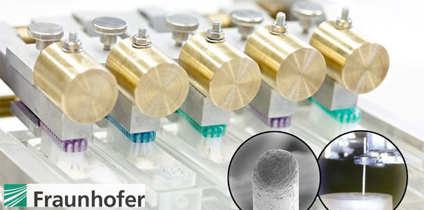 Zahnputzmaschine testet Abrasionsverhalten von Zahnpasten