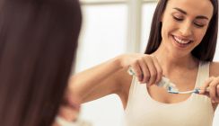 Frauen achten deutlich mehr auf ihre Mundhygiene als Männer