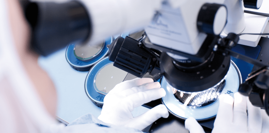 Künstlicher Zahnschmelz gegen Lackschäden