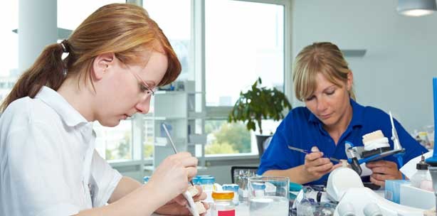 Österreichs Zahntechniker kämpfen um ihre Wirtschaftlichkeit