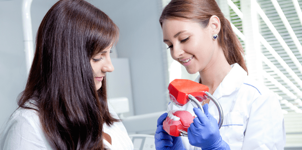 Acht Prozent mehr Ausbildungsverträge: Beruf der ZFA im Trend