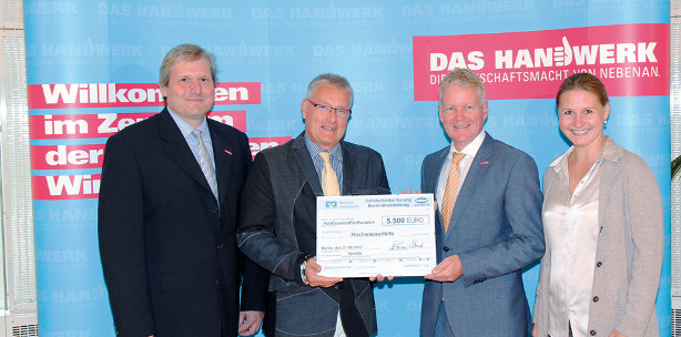 Zahntechniker unterstützen Hochwasseropfer