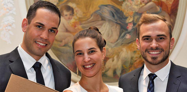 Masterfeier der zmk Bern im festlichen Kleid