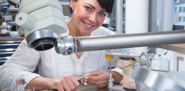 Schweizer Zahntechnikerlehrlinge gefragt