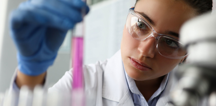 3M Studie: Frauen in MINT-Berufen mit vielen Hindernissen konfrontiert