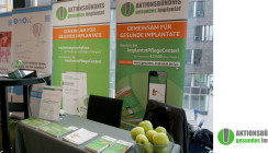 Aktionsbündnis gesundes Implantat beim Forum Implantologie in Hamburg
