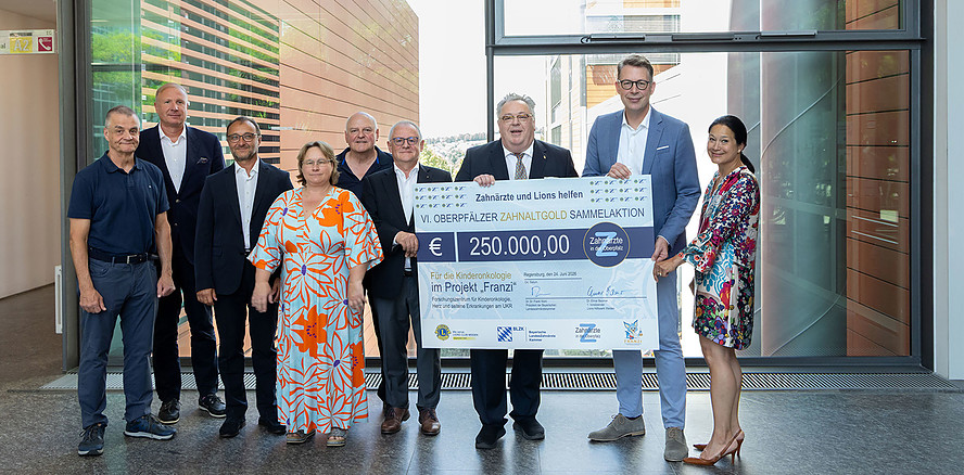 BLZK spendet 250.000 Euro für die Kinderkrebsforschung