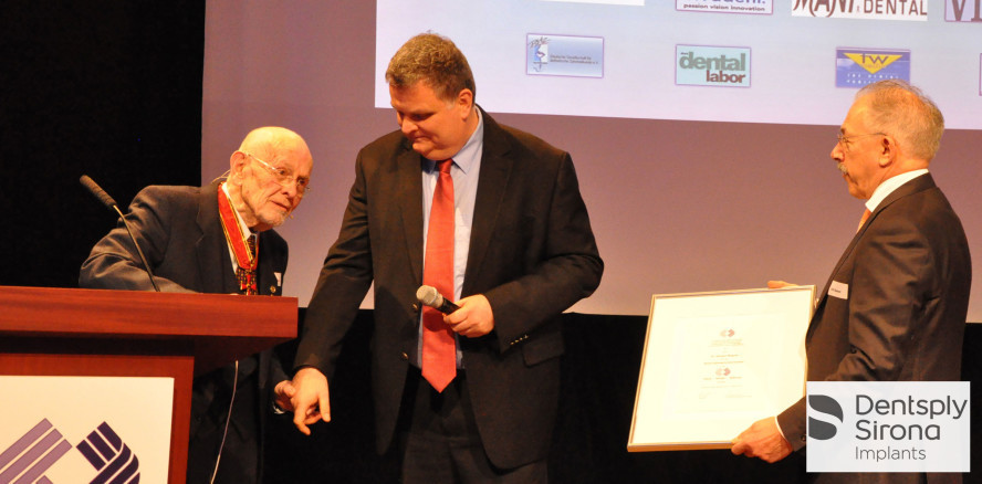 Dr. Wagner für Verdienste um das Zahntechniker-Handwerk geehrt