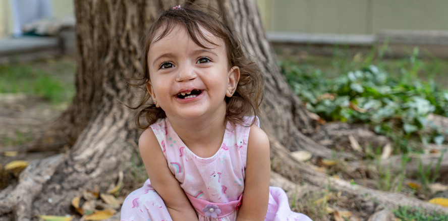 Dentsply Sirona arbeitet mit der FDI und Smile Train zusammen