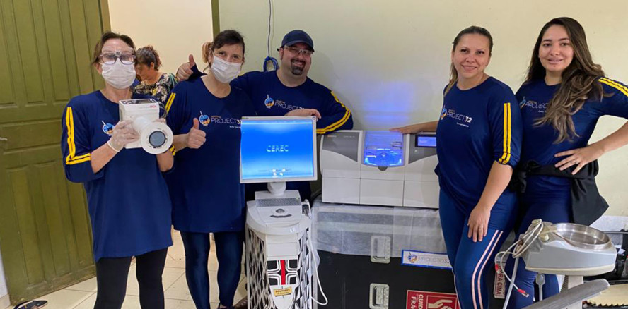 Dentsply Sirona unterstützt das Projekt 32 in Südamerika