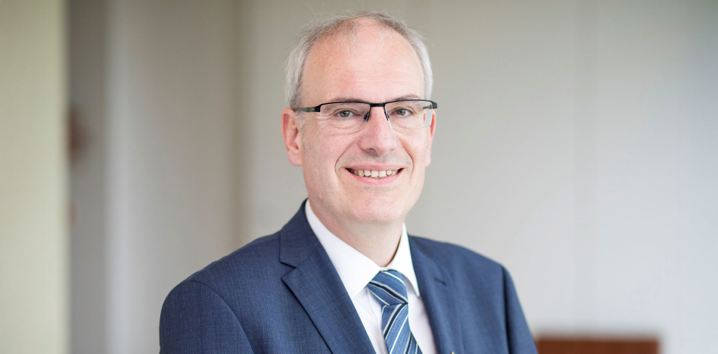 Dr. Georg Bach erneut zum Präsidenten der DGZI gewählt
