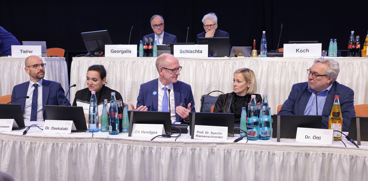 FVDZ-Hauptversammlung eröffnet – Kernthema Digitalisierung